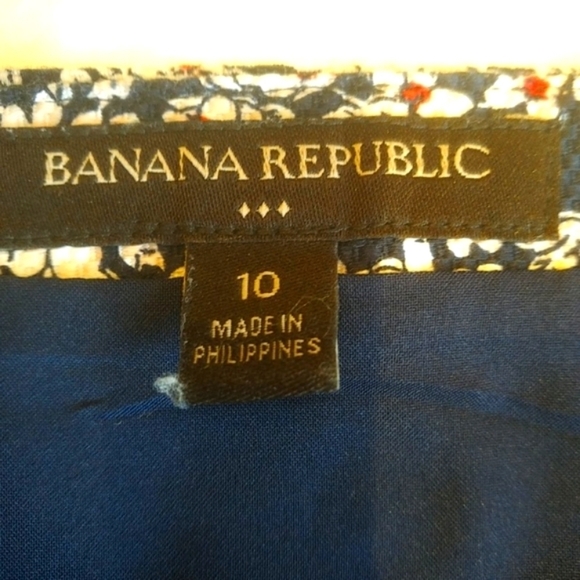 2/25 Banana Republic Pencil Skirt Navy White and Red Floral pattern EUC Sz 10 - Picture 4 of 9